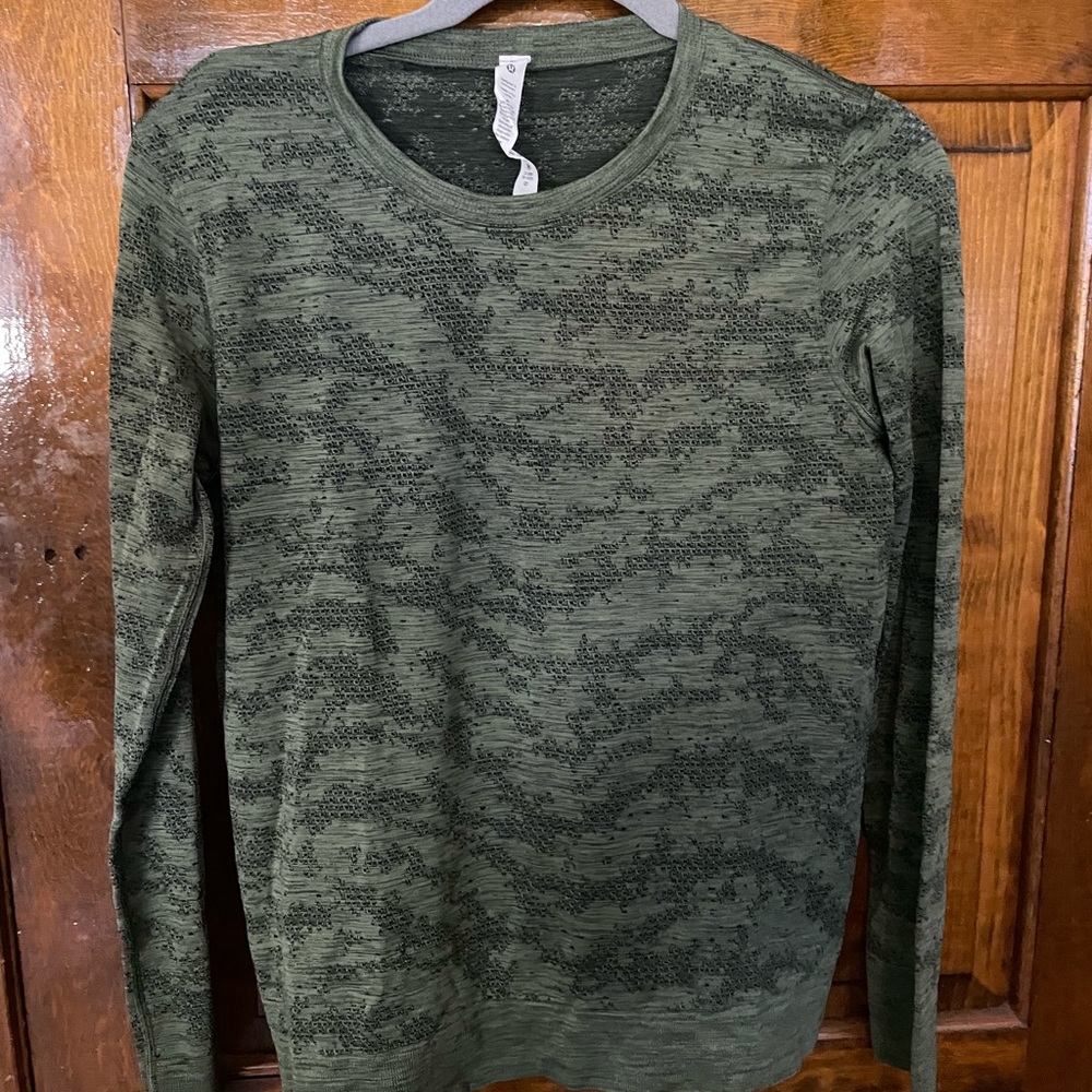 Lululemon athletic long sleeve